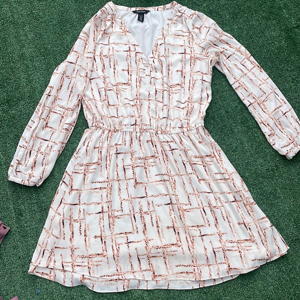 White House black market dress | Size 14 | white and gold rose |